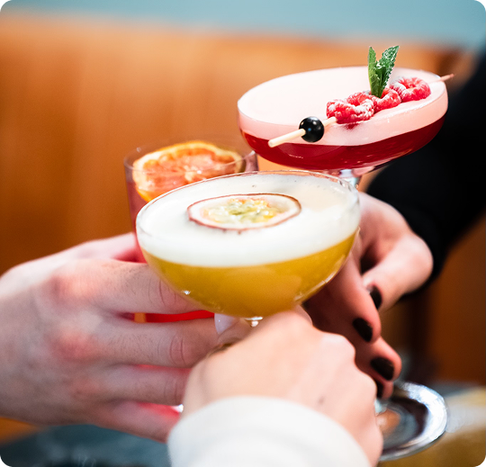 Cocktails van SEB.Cocktails klaar om geserveerd te worden